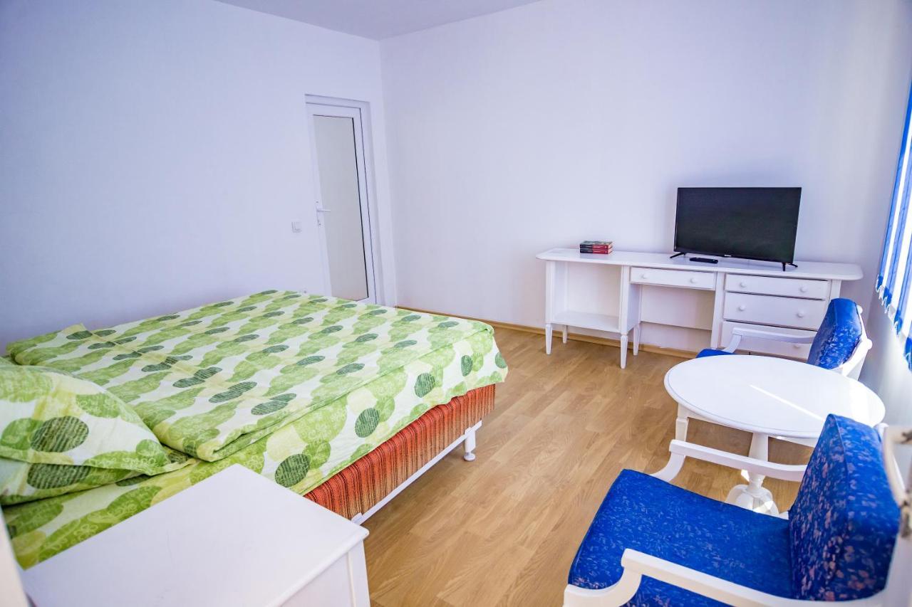 Old School Apartment Vama Veche Bagian luar foto